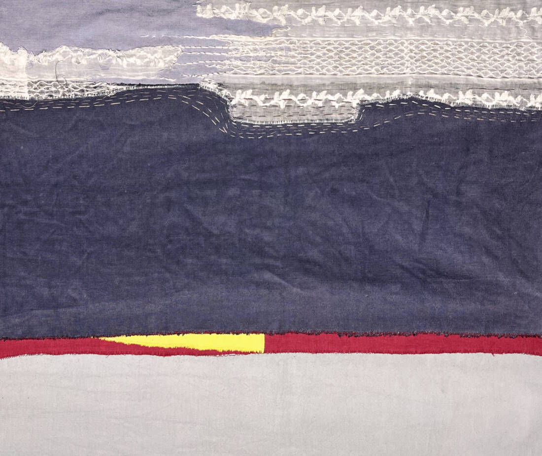 o.T., 2025, Leinen u.a., gefärbt, genäht und bestickt, 55 × 65 cm