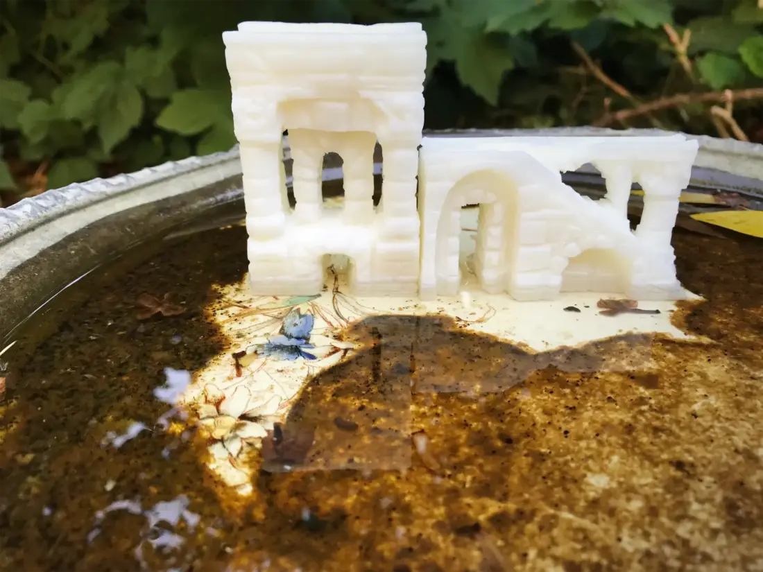 On the water II, 2026, Kernseife geschnitzt, 13 × 9 cm